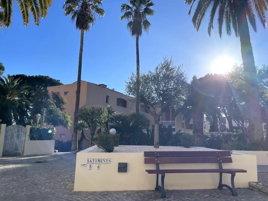 Appartement Vue Mer, 5Min A Pied De La Plage, Parking Prive Vallauris Exterior foto